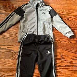 Adidas toddler boy 2 piece set
